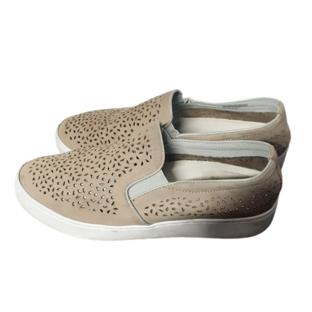 Vionic Perforated Flats - image 3